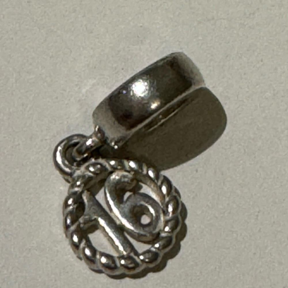 Pandora charm - 16